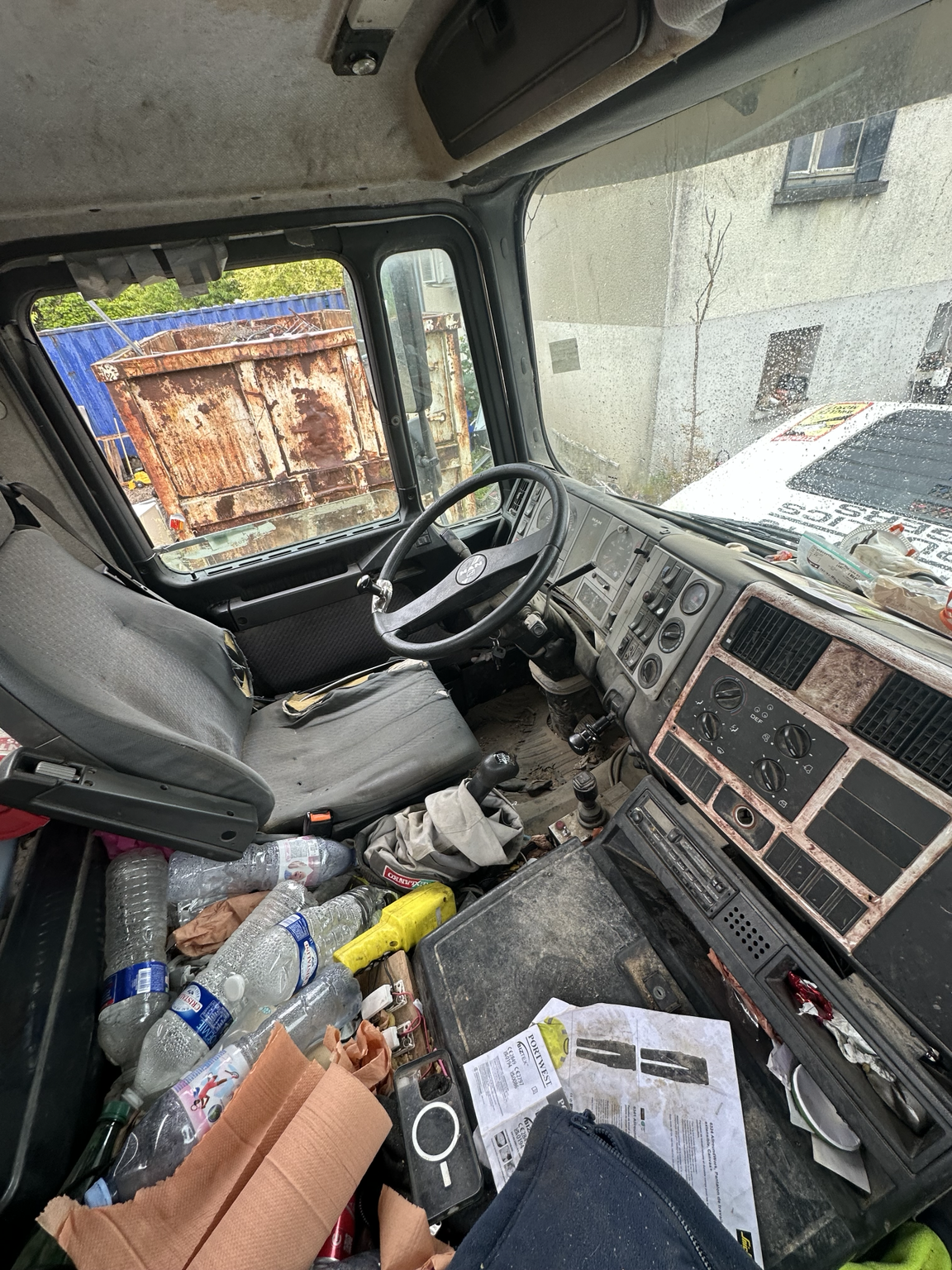 Avant nettoyage voiture