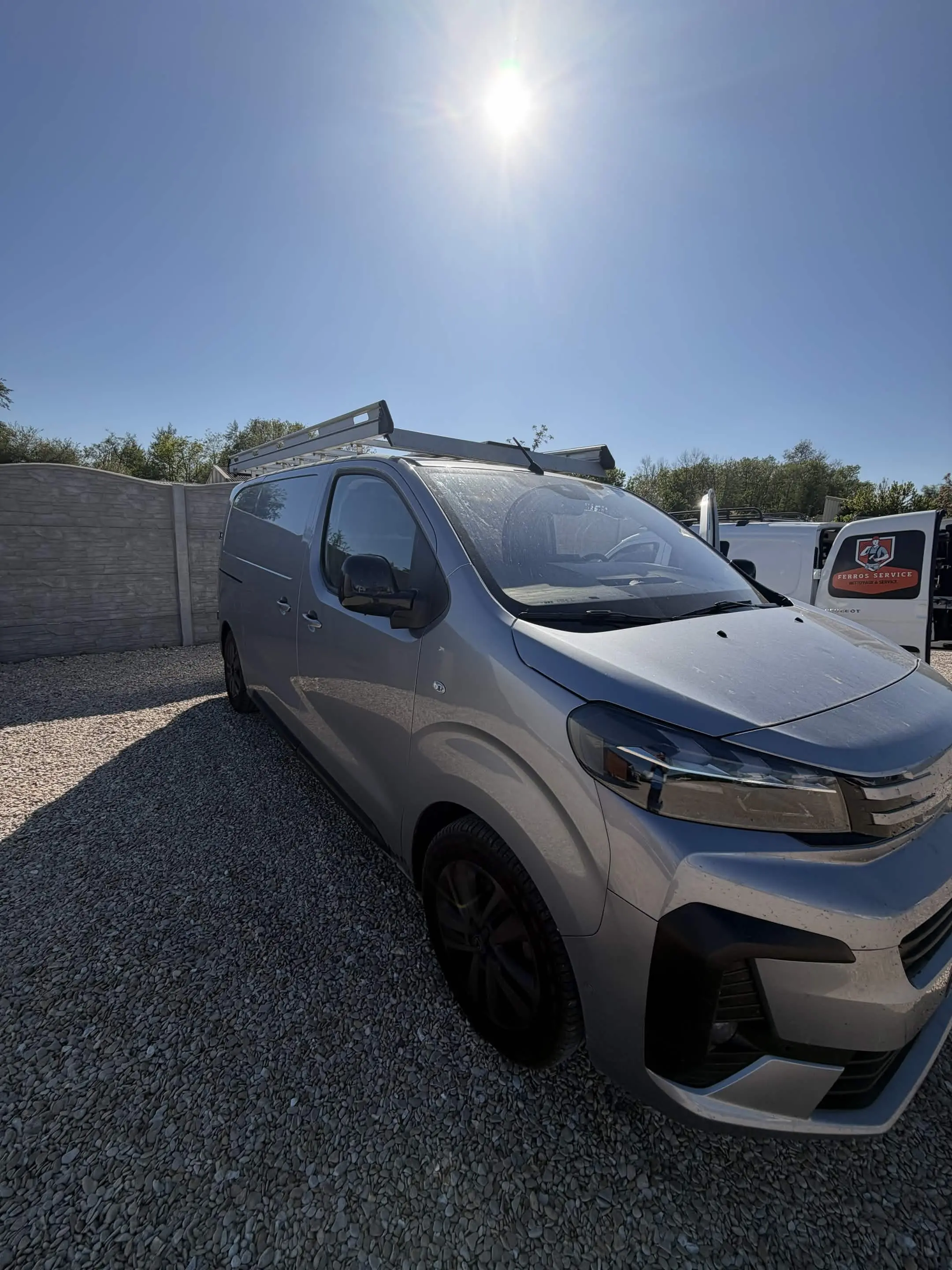 Avant nettoyage voiture