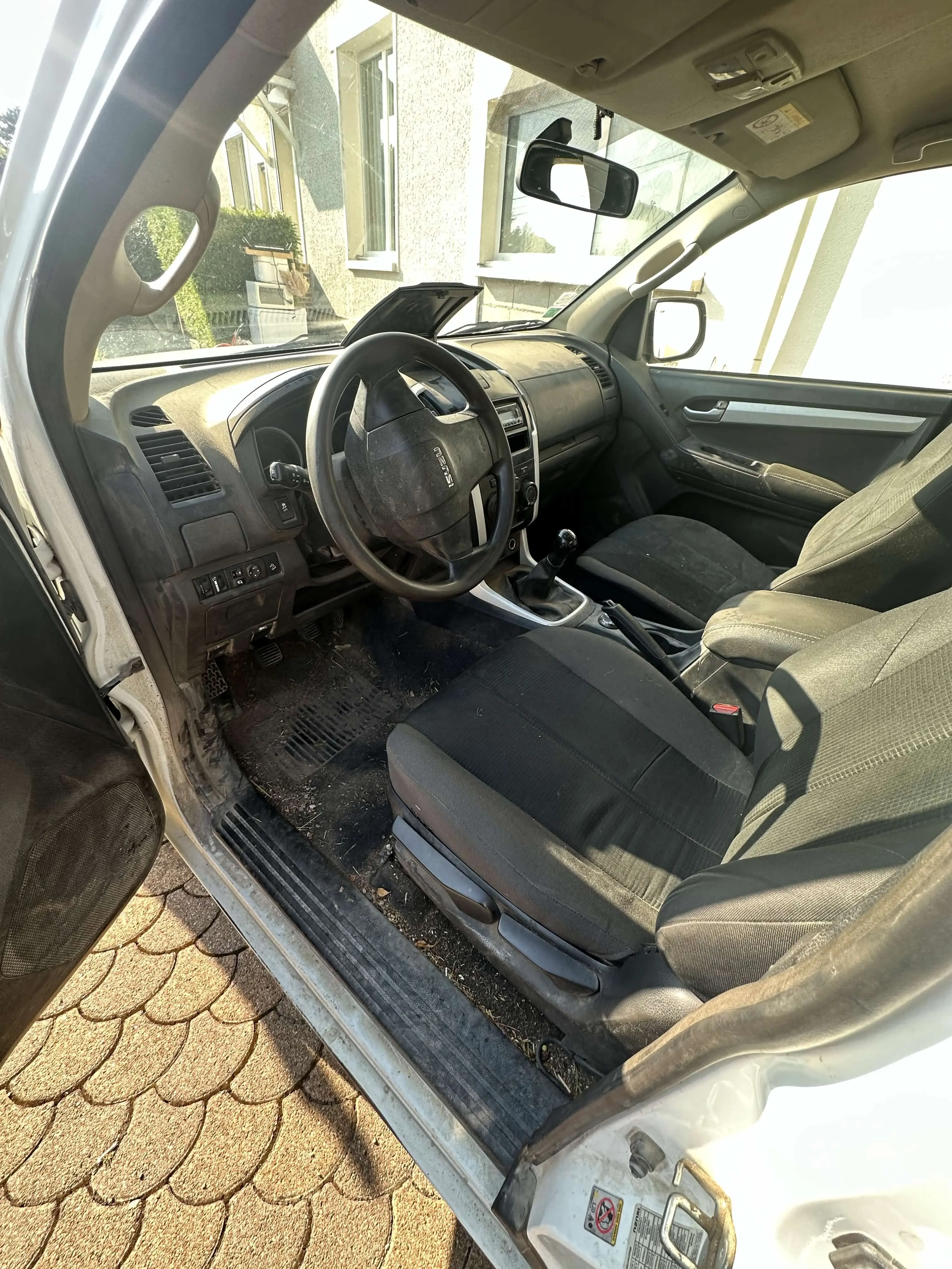 Avant nettoyage voiture