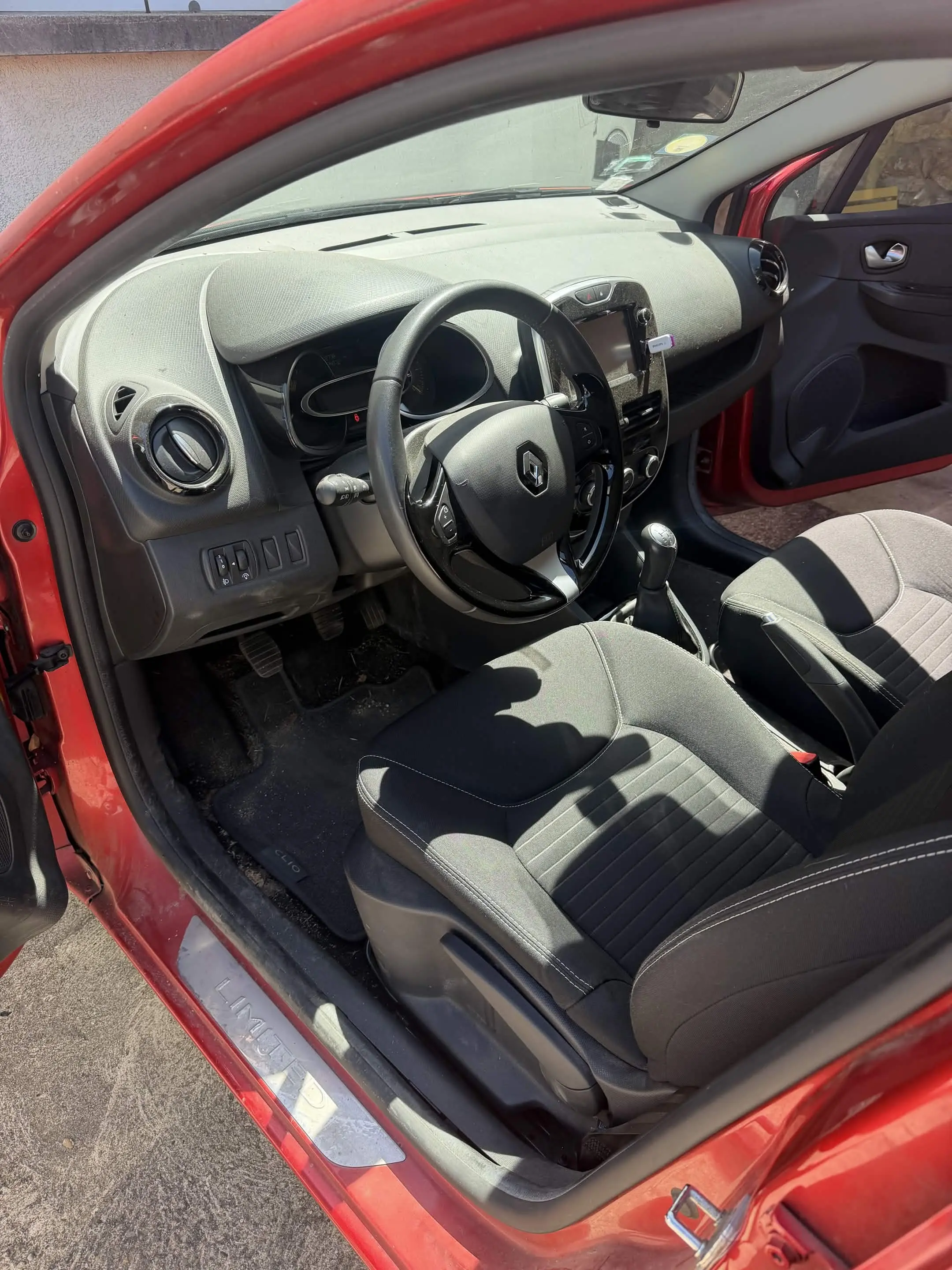 Avant nettoyage voiture